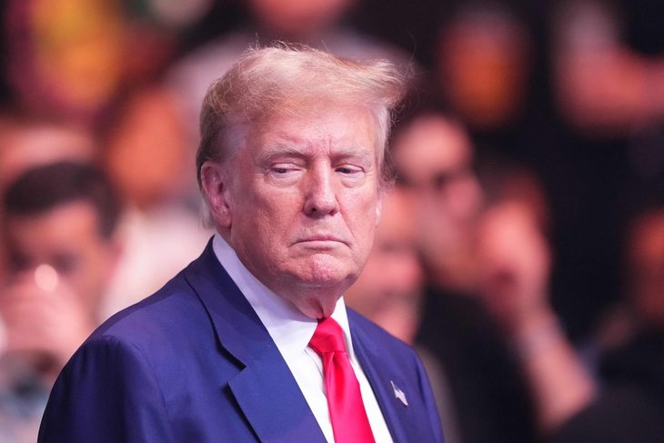 Bầu cử Mỹ: Nhiều cử tri đã quay lưng với ông Trump?- Ảnh 1. Cựu tổng thống Donald Trump tham dự sự kiện UFC 302 ngày 1-6-2024 - Ảnh: REUTERS