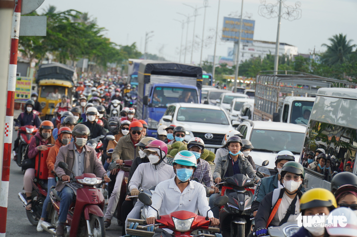 7 ngày nghỉ Tết xảy ra 152 vụ tai nạn giao thông làm 89 người chết, 111 người bị thương - Ảnh 1. 7 ngày nghỉ Tết xảy ra 152 vụ tai nạn giao thông làm 89 người chết, 111 người bị thương - Ảnh 1.