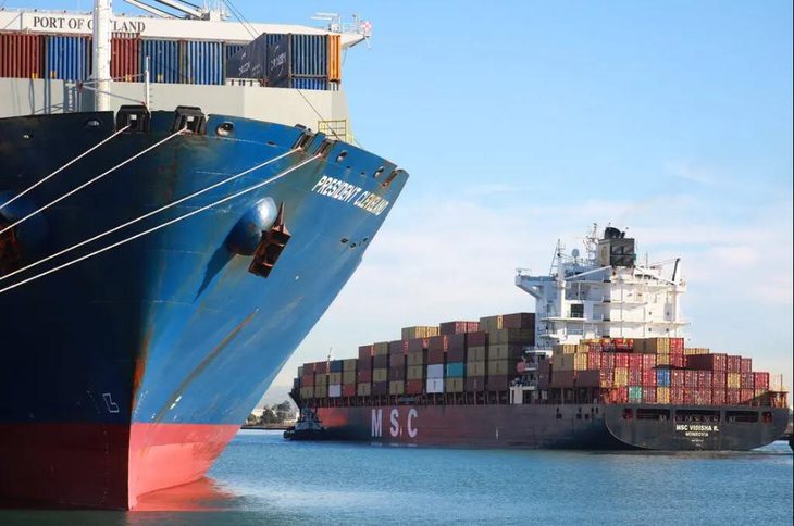Cảnh báo kinh tế toàn cầu rơi vào thập kỷ mất mát - Ảnh 1. Cảnh báo kinh tế toàn cầu rơi vào thập kỷ mất mát - Ảnh 1.